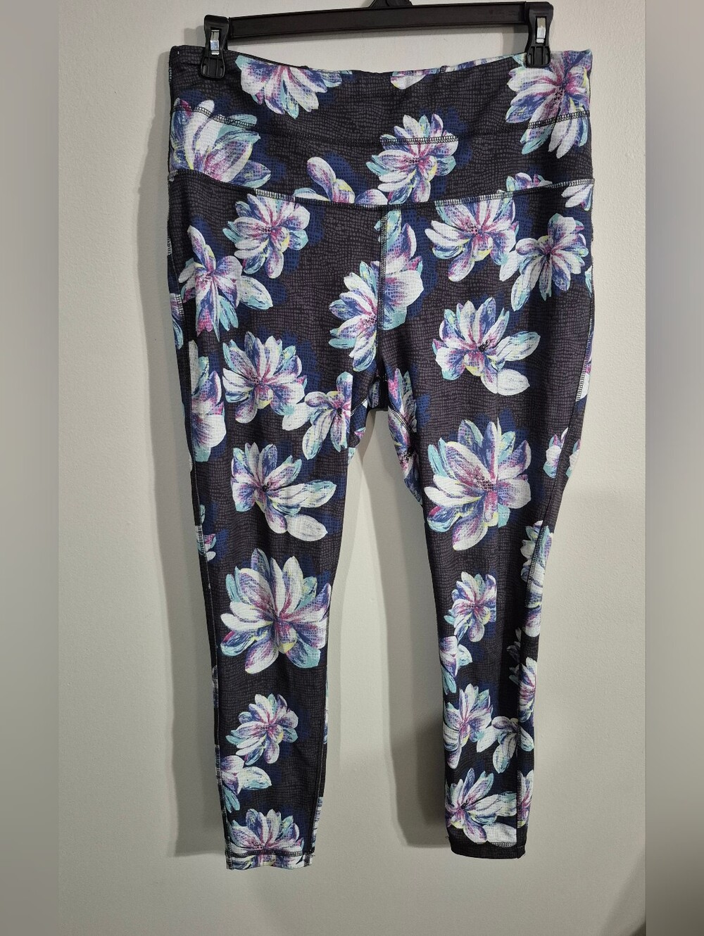 ZELOS Black Leggings with Purple & White Floral Print